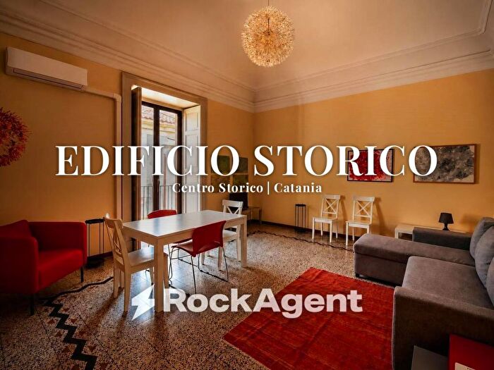Appartamento trilocale in affitto in Via Vittorio Emanuele II, Centro Storico, Catania