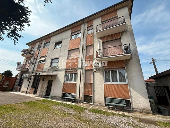 Appartamento trilocale in vendita in Via Grigna, Busto Garolfo