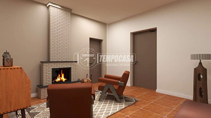 Casa quadrilocale in vendita in Via delle Frazioni, Laglio