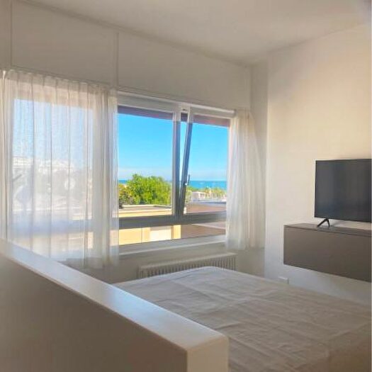 Appartamento quadrilocale in affitto in Viale Milano, Riccione