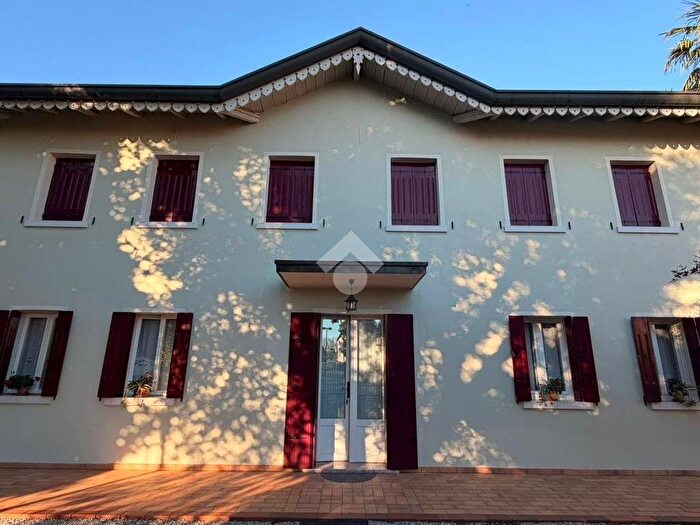 Casa con 6 locali in affitto in Piazza S Anna, Tamai, Brugnera