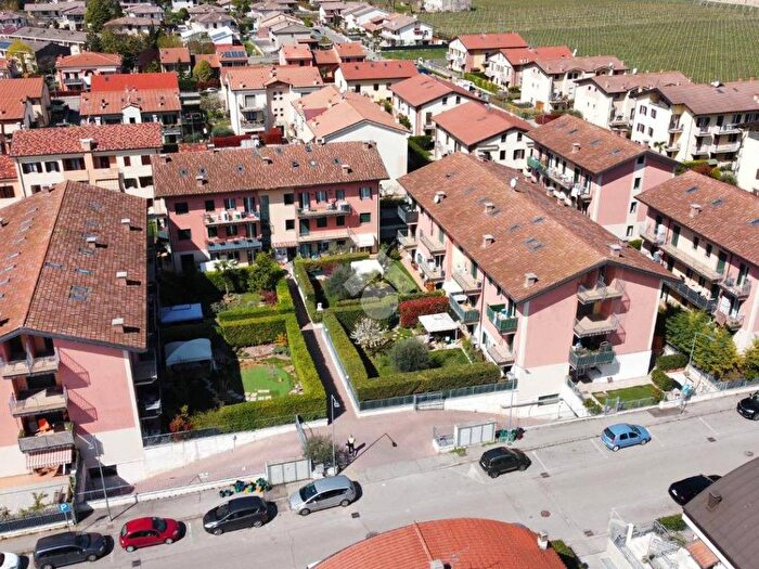 Appartamento trilocale in affitto in Via Gianfranco Miglio, Lavagno