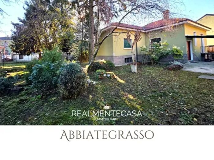 Casa trilocale in vendita in Via Aurelio Saffi, Abbiategrasso