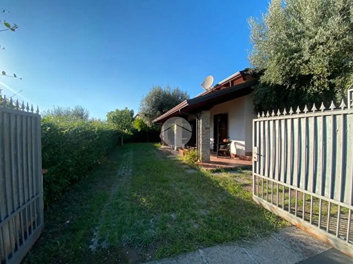 Casa trilocale in vendita in Via Piana, Giungano