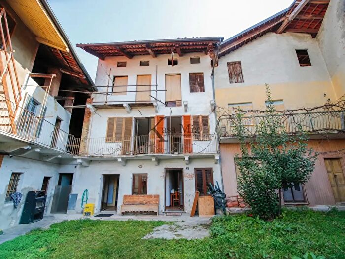 Casa quadrilocale in vendita in Via Ivrea N, Candia Canavese