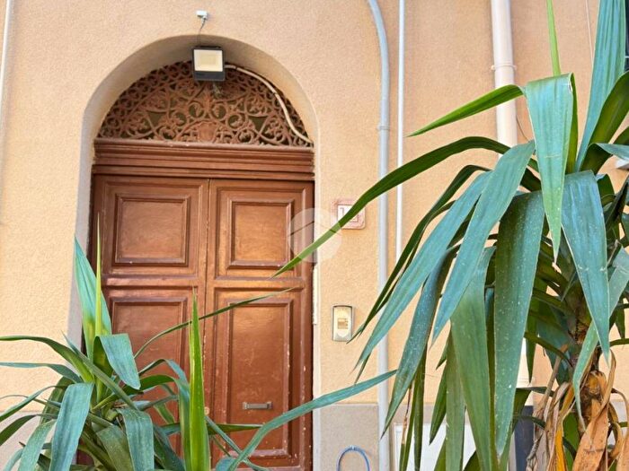 Appartamento quadrilocale in affitto in Via Volturno, Tribunale, Palermo