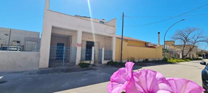 Casa trilocale in vendita in Via Telemaco, Castelvetrano