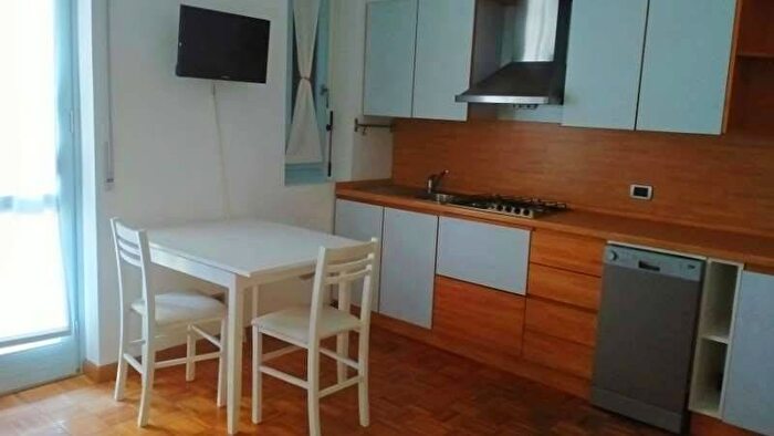 Appartamento bilocale in affitto in Borghi, Como