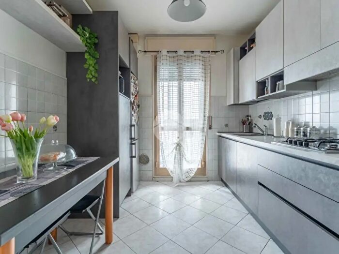 Appartamento trilocale in vendita in Via Costantino Baroni, Milano