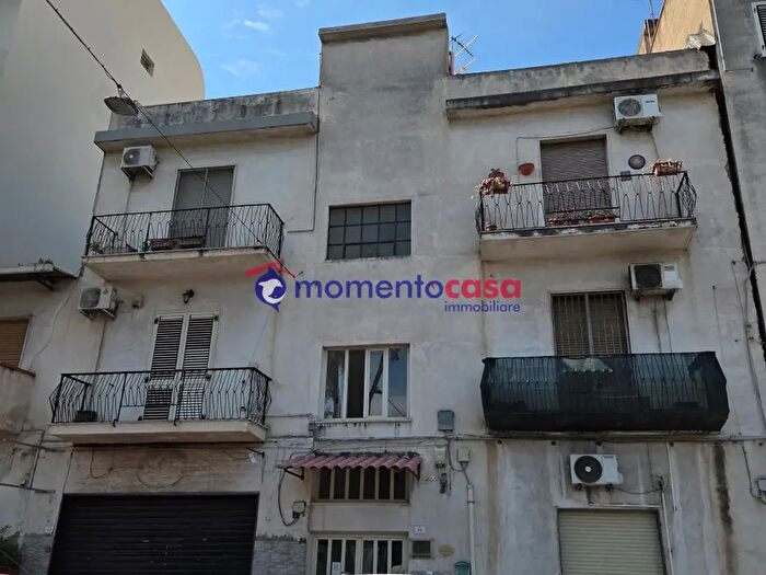 Appartamento bilocale in vendita in Viale Pio Undicesimo, Reggio di Calabria