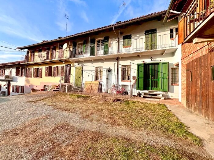Casa con 5 locali in vendita in Via Barosso, Castelnuovo Don Bosco