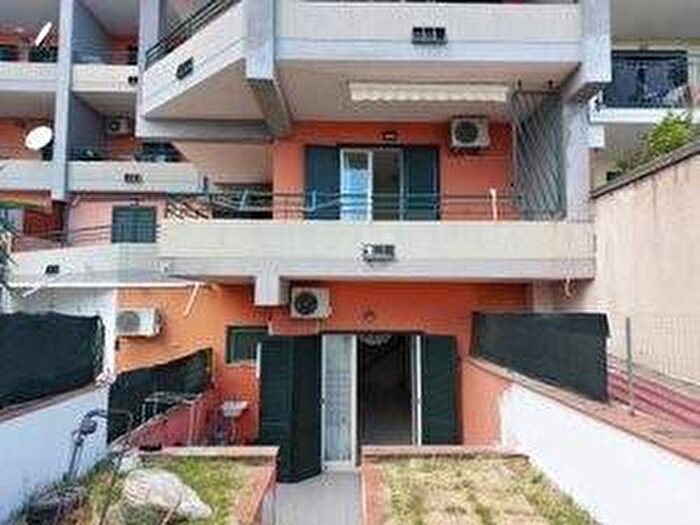 Appartamento trilocale in affitto in Via Ulisse, Vambolieri I, Aci Catena