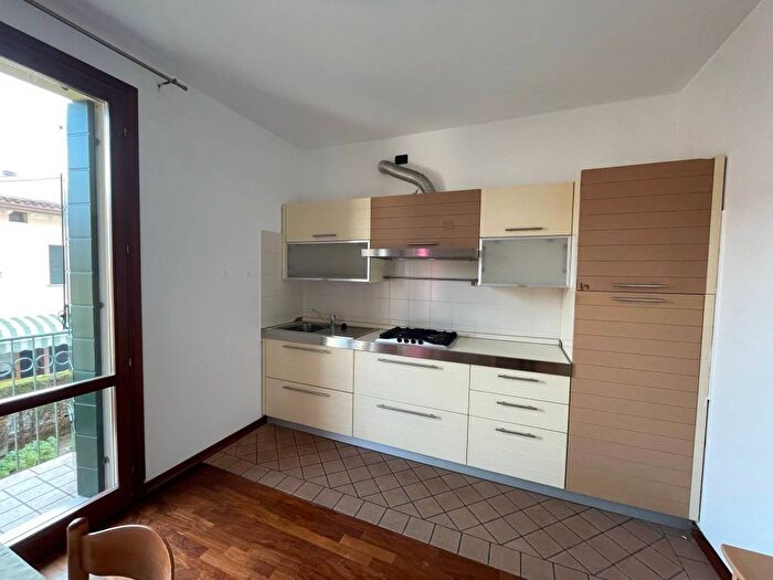 Appartamento bilocale in affitto in Via Giambattista Tiepolo, Centro, Stra