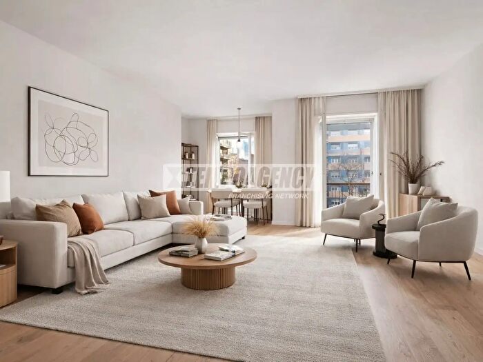 Appartamento quadrilocale in vendita in Viale Campania, Milano