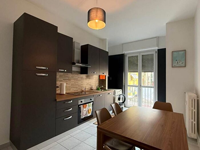 Appartamento trilocale in affitto in Via Filadelfia, Lingotto, Torino