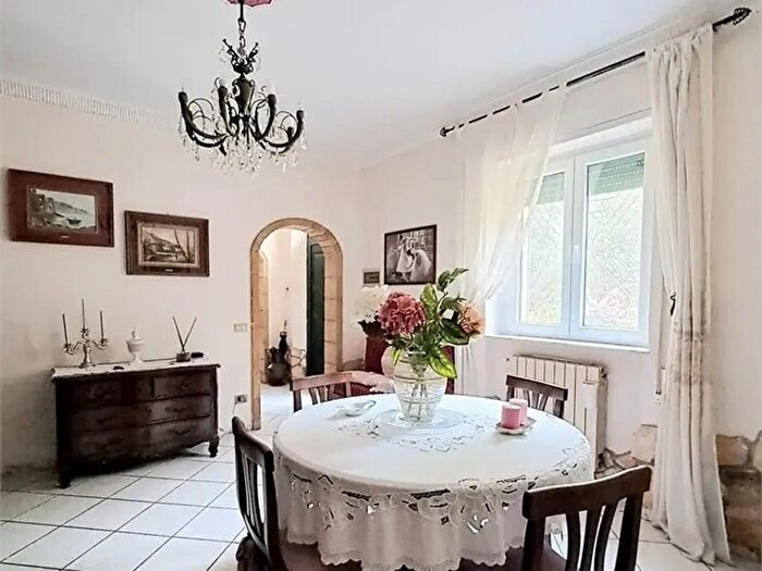 Casa con 6 locali in vendita in Massarosa