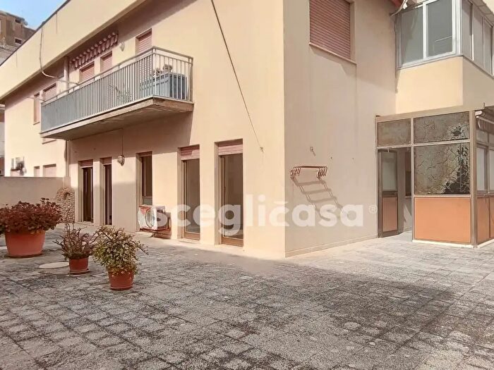 Appartamento trilocale in vendita in Via Biscottai, Trapani