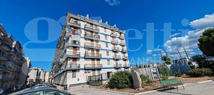 Appartamento trilocale in vendita in Piazza Salvo dAcquisto, Trani