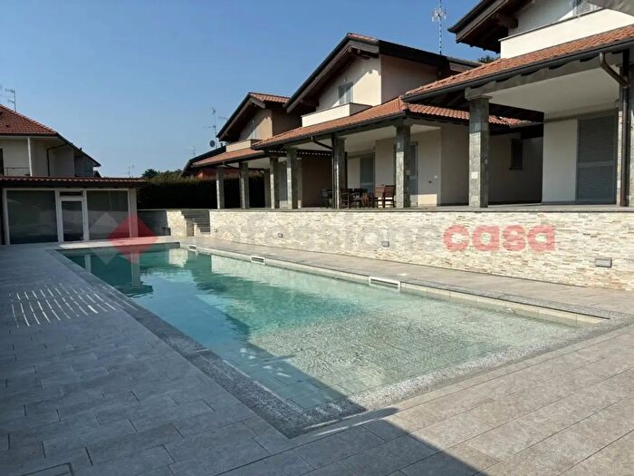 Case in Vendita e in Affitto - 2