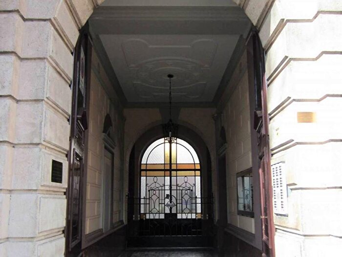 Appartamento trilocale in affitto in Piazza Grandi, Porta Vittoria, Milano