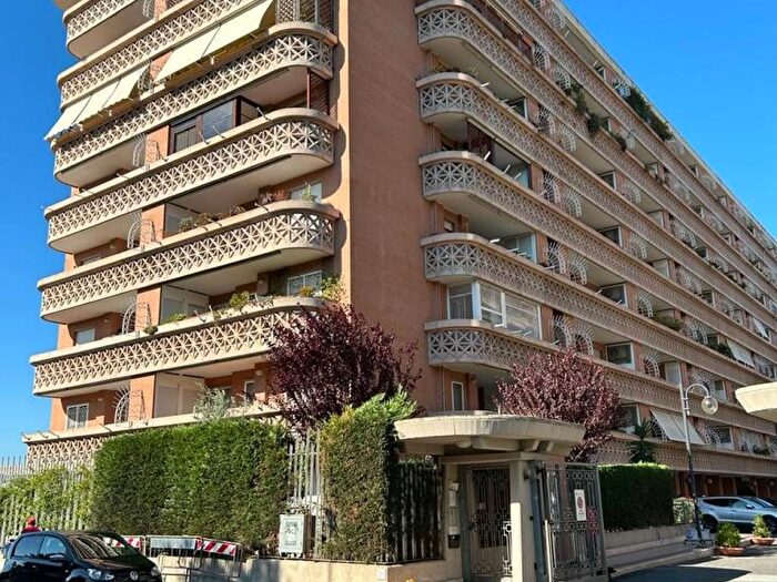 Appartamento trilocale in affitto in Via Roberto Ago, Aurelio Val Cannuta, Roma