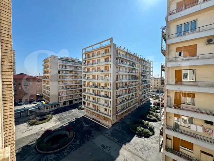 Appartamento con 5 locali in vendita in Via Opisso, Genova