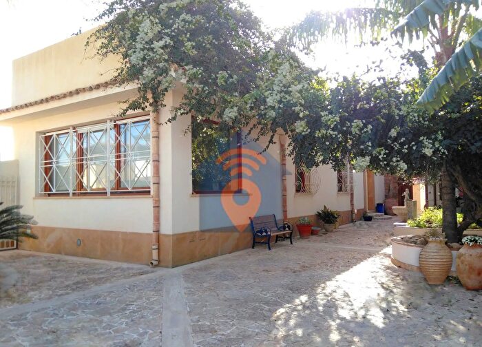 Casa con 6 locali in vendita in Via Malaphoros Via Castelvetrano, Castelvetrano