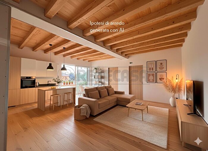 Appartamento quadrilocale in vendita in Via Africa, Crema