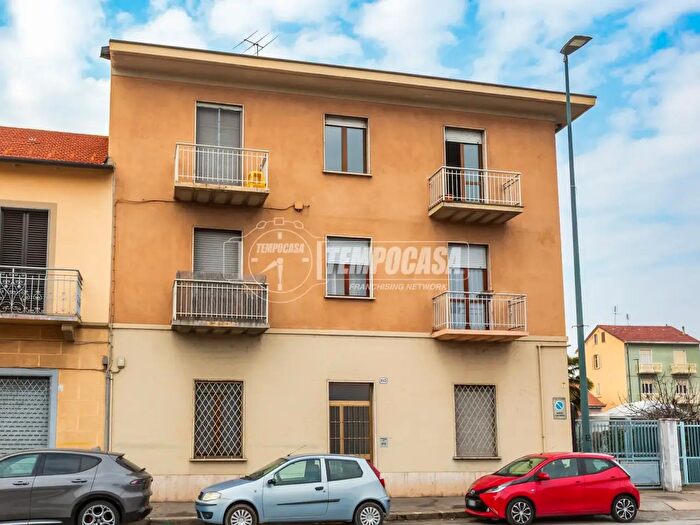 Appartamento trilocale in vendita in Strada di Settimo, Torino