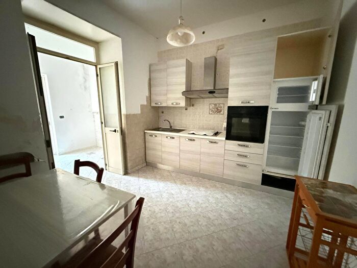 Appartamento trilocale in affitto in Via Giardini Reali, Caserta