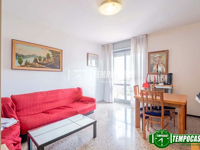 Appartamento quadrilocale in vendita in Via Viterbo, Milano
