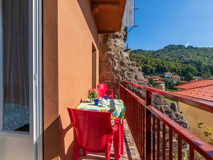 Appartamento bilocale in affitto in Via Pietro e Maurizio Monti, Brunate