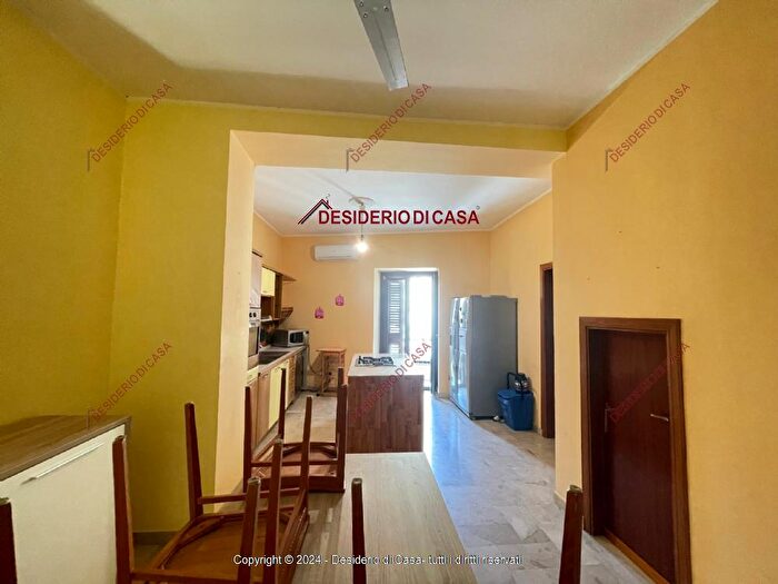 Appartamento quadrilocale in vendita in Via S Chiaramonte Lascari Pa Italia, Lascari