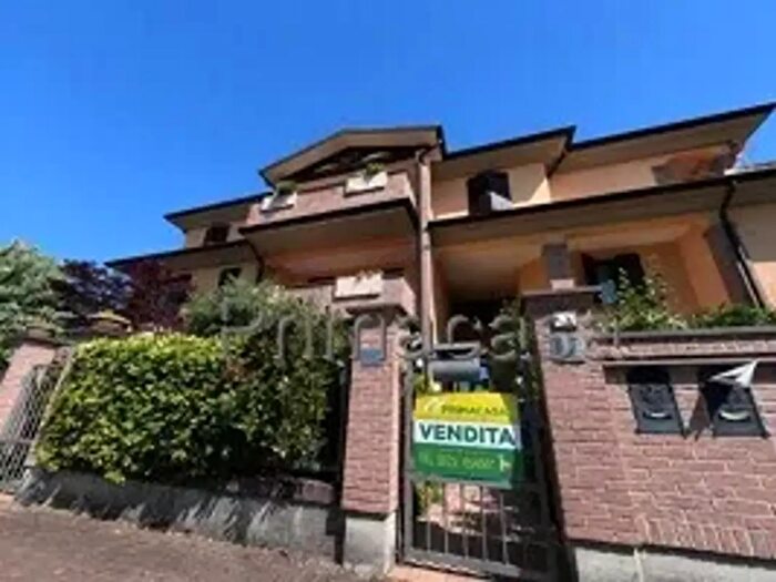 Appartamento quadrilocale in vendita in Via Biasiotto, Novellara