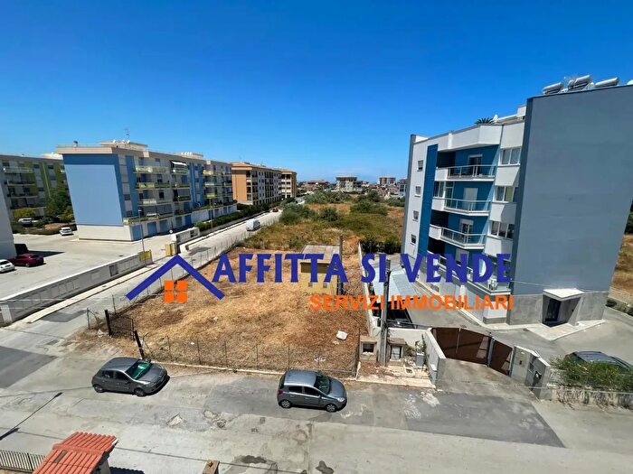 Appartamento con 5 locali in vendita in Via Monsignor Salvatore Gozzo, Siracusa