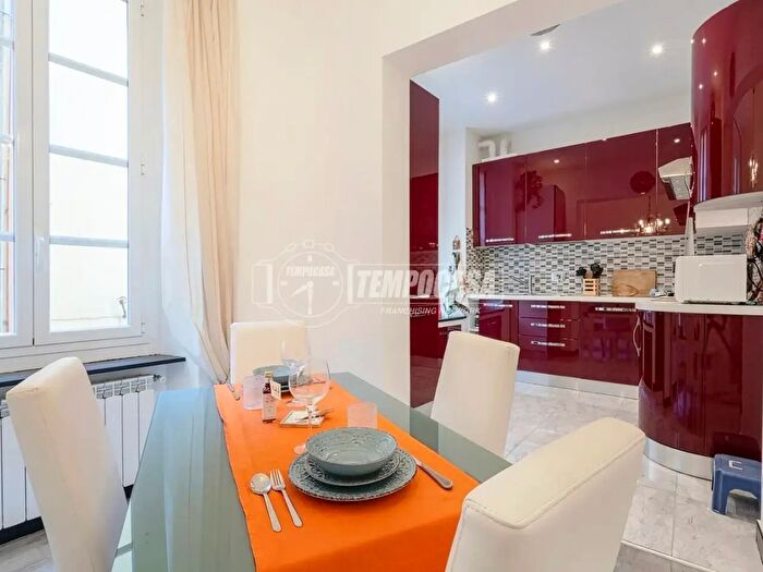 Appartamento quadrilocale in vendita in Via Rivale, Genova