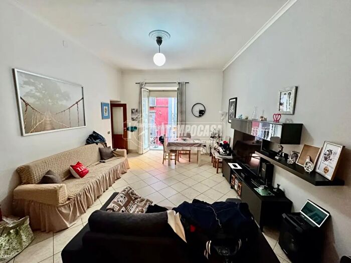 Appartamento quadrilocale in vendita in Napoli