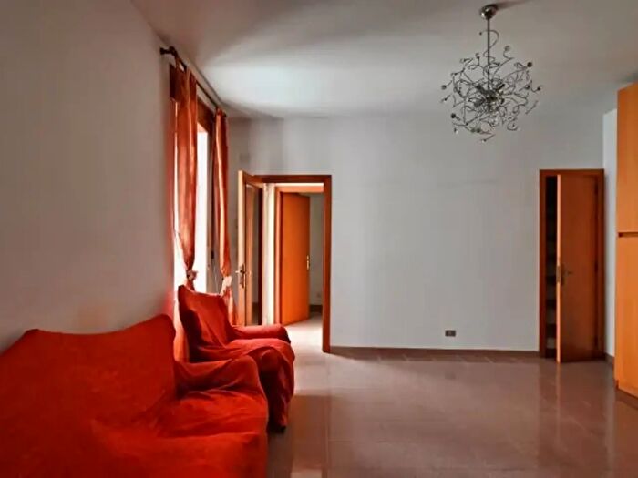 Casa trilocale in vendita in Via Maddalena, Putignano
