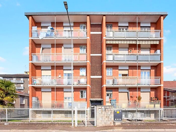 Appartamento trilocale in vendita in Via Monte Grappa, Arese