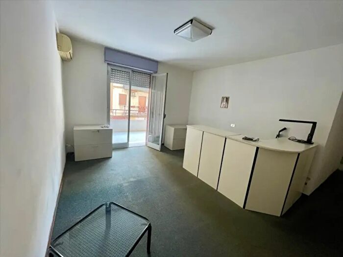 Appartamento trilocale in affitto in Via Loreto, Reggio Calabria