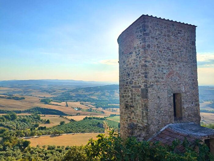 Casa con 20 locali in vendita in Pienza