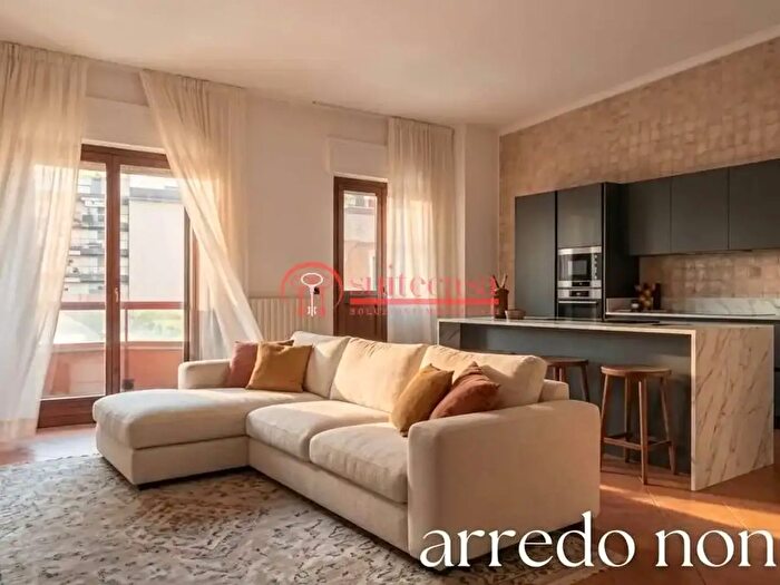 Appartamento trilocale in vendita in Via Caposele, Trani
