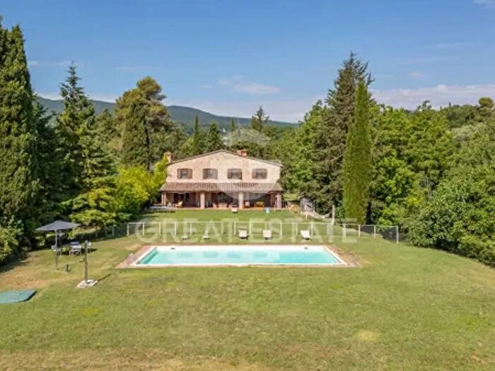Casa con 6 locali in vendita in Via San Sebastiano, Cetona