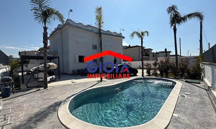 Appartamento in vendita in Via Luigi Vanvitelli Castelvolturno Campania, Castel Volturno