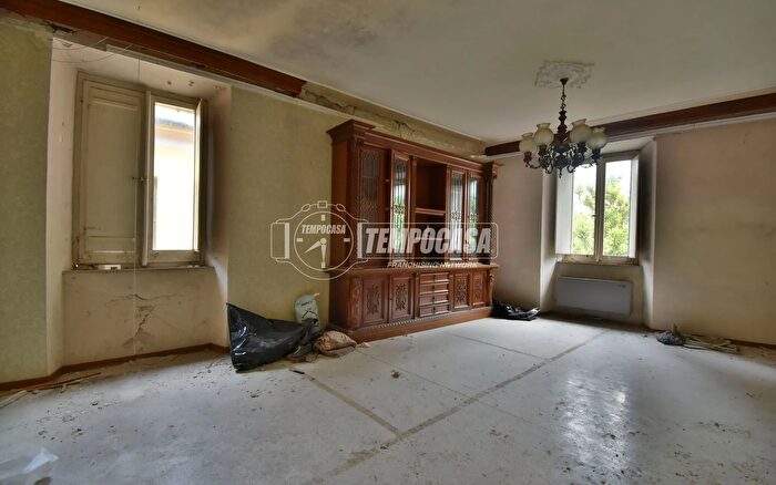 Appartamento con 5 locali in vendita in Tolentino