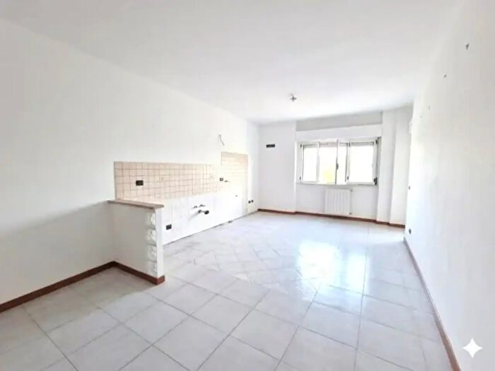 Appartamento con 5 locali in vendita in Viale Niccolò Paganini, Latina