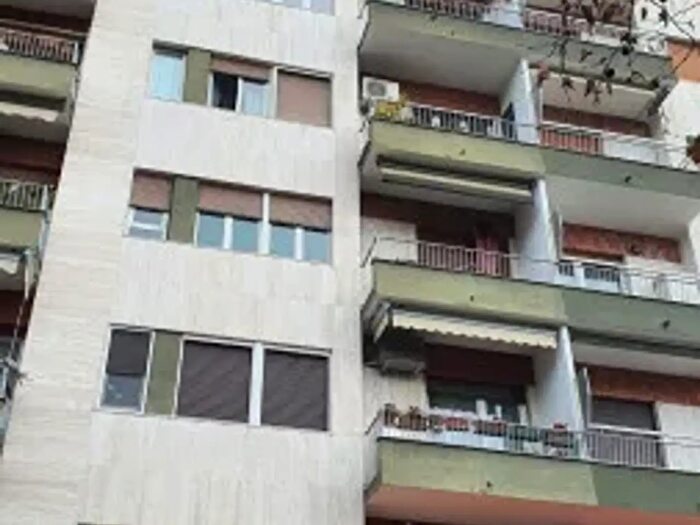 Appartamento trilocale in vendita in Viale Ergisto Bezzi, Milano