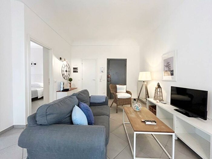 Appartamento quadrilocale in affitto in Via Giuseppe Garibaldi, Passeggiata Cadorna Porto, Alassio