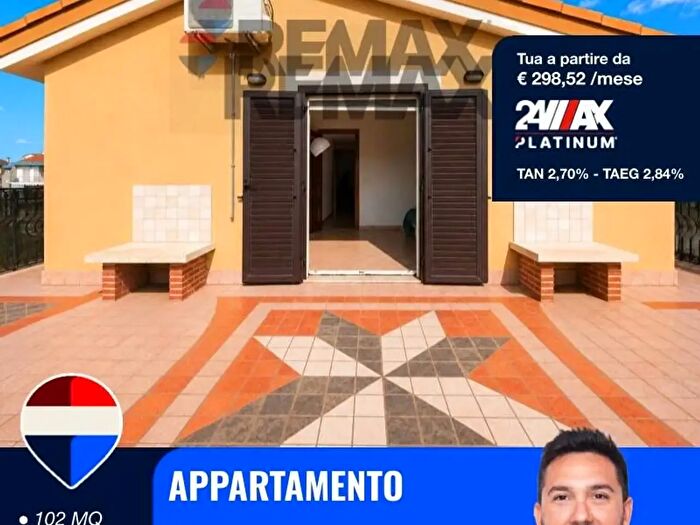 Appartamento trilocale in vendita in Via Cassiopea, Catania