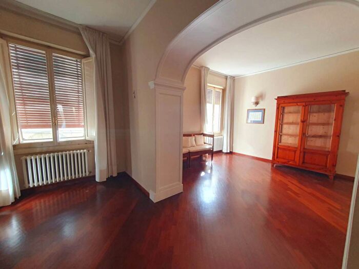 Appartamento con 5 locali in affitto in Piazza della Sala, Pistoia